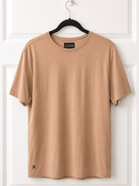 Cuts AO Crew Curve Hem Men’s Tee Mountain Mist